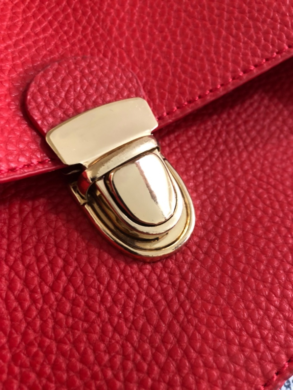 Red crossbody bag 5 x 7 inch faux leather - Picture 11 of 11